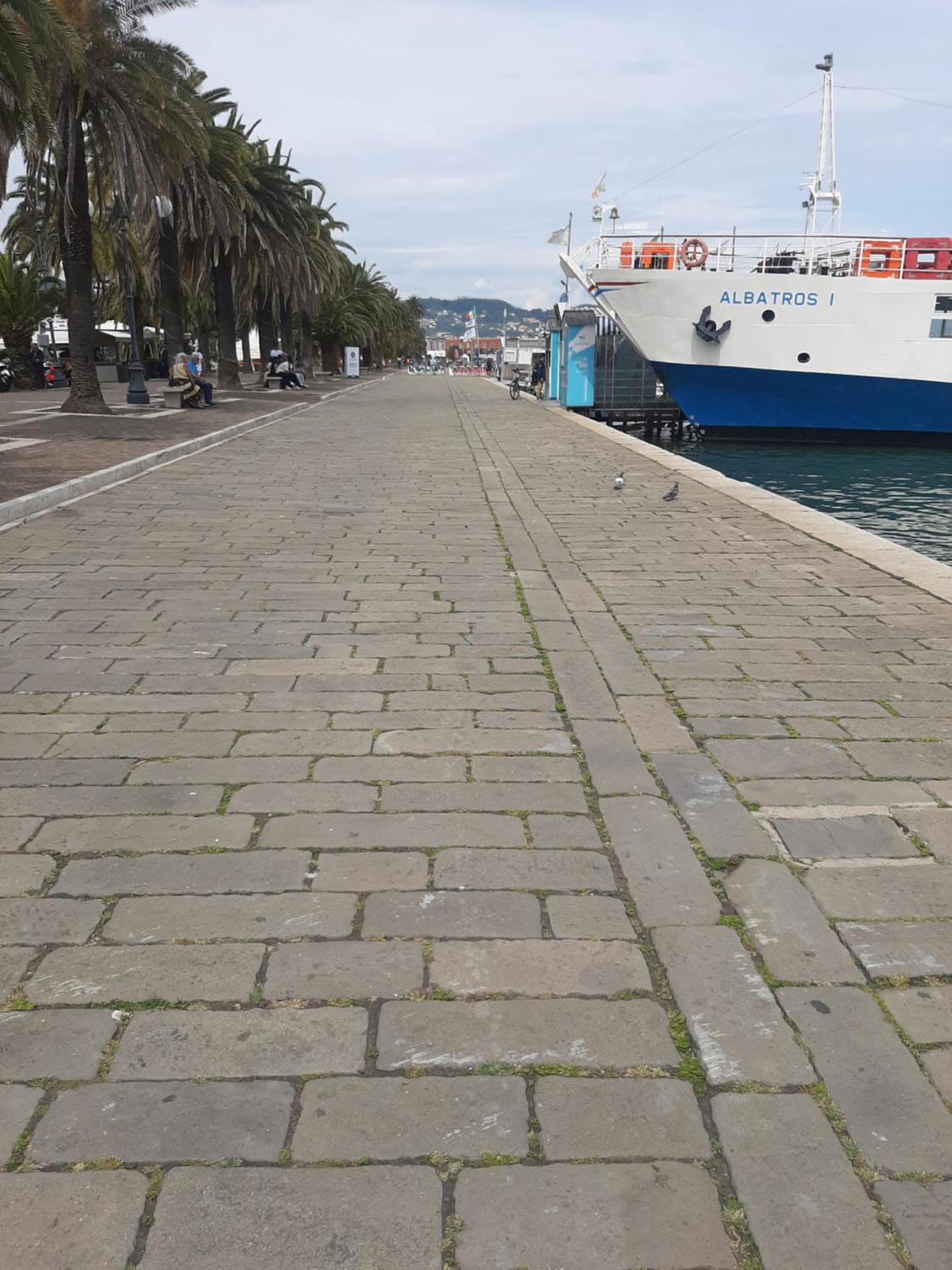 Casa Vacanza Dh La Spezia Ngoại thất bức ảnh